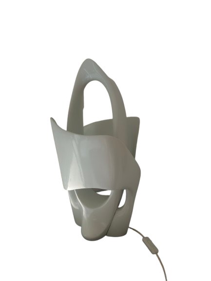 Lampe blanche — luminaire de Georges Charpentier, dit Gino, sculpteur