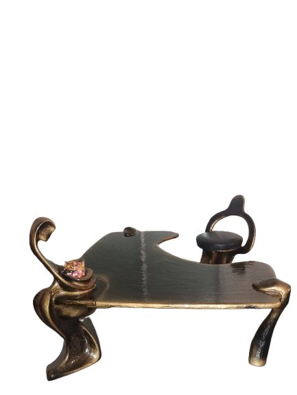 Table basse, autre vue — mobilier de Georges Charpentier, dit Gino, sculpteur